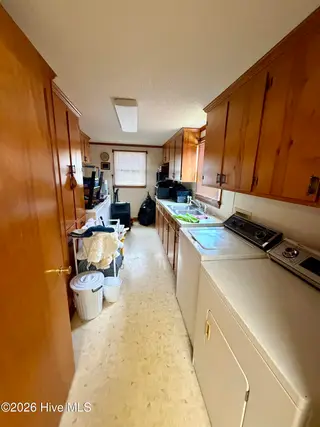 1143 Doublebridge Road, Elizabeth City, NC 27909 — 3-bedroom home, Elizabeth City, NC, photo 19 of 29: IMG_1073
