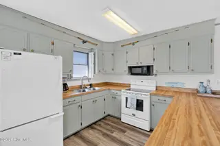 1303 N Topsail Drive, Surf City, NC 28445 – photo 16