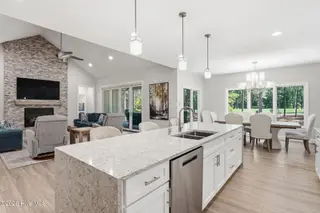 16 Middlebury Road, Pinehurst, NC 28374 – photo 6: Kirchen island