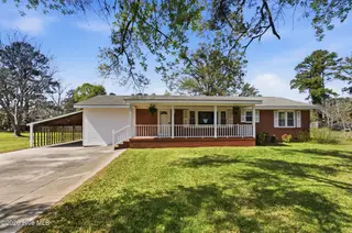 204 Glenburnie Drive, New Bern, NC 28560 – photo 1: 1_img_2375