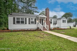 1009 Walnut Street W, Wilson, NC 27893 – photo 2: 001-1009WalnutStreetWest-Vacant-Wilson-N