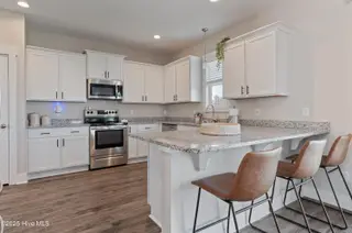 69 Bellows Lane, Rocky Point, NC 28457 – photo 8: 008-69BellowsLane-RockyPoint-NC-28457-SM