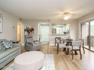 800 St Andrews Drive 260, Pinehurst, NC 28374 – photo 9: 008-1280x960-living-dining
