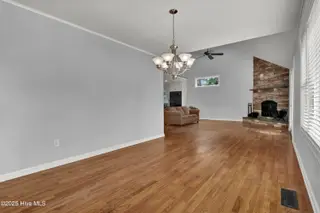700 Shoals Drive, Wilmington, NC 28411 — 4-bedroom home in Bayshore Estates, Wilmington, NC, photo 7 of 29
