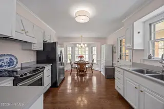3400 Sherwood Drive, Greenville, NC 27858 – photo 21: 22-web-or-mls-22-print-BLS_0033_reedit