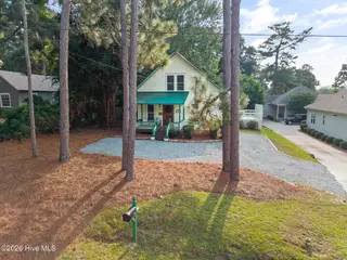 390 W Connecticut Avenue, Southern Pines, NC 28387 – photo 2: 390 W Connecticut-36