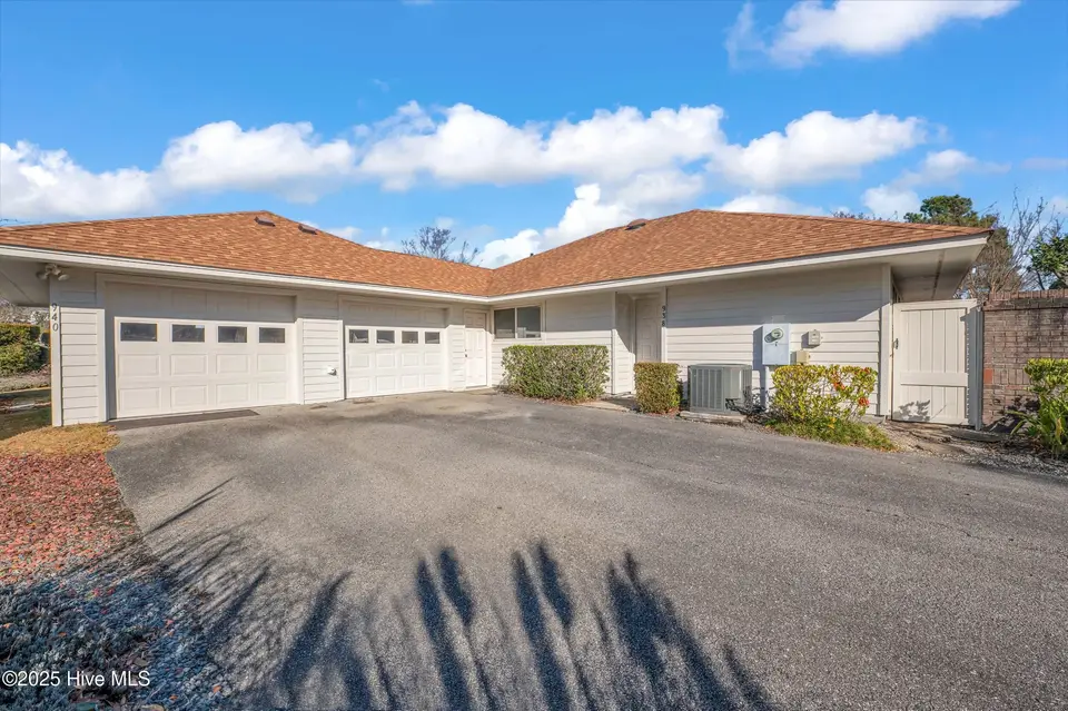 938 Summerlin Falls Court, Wilmington, NC 28412 – photo 1 of 39: 938 summerlin falls ct 00001