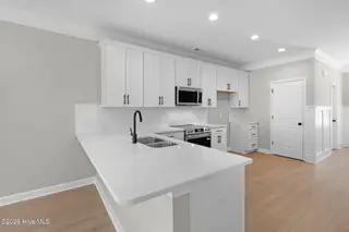245 Cline Way Unit 112, Beaufort, NC 28516 – photo 6: Kitchen