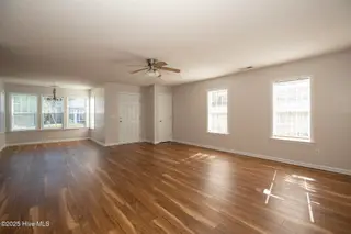1008 S 10th Street, Wilmington, NC 28401 — 3-bedroom home in Downtown, Wilmington, NC, photo 5 of 29: 10thS1008-2LRDanL33A6264 copy