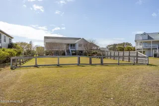 305 Joan Court, Beaufort, NC 28516 – photo 8: 8-web-or-mls-1S3A1308