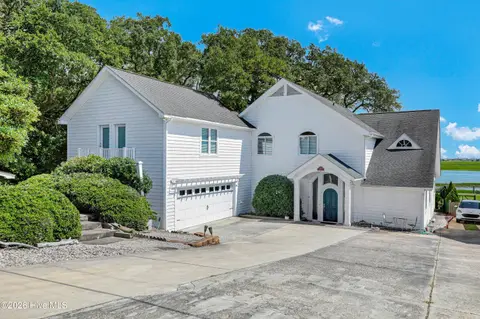 1813 Kings Landing Rd, Hampstead