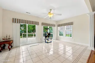 116 Frost Court, New Bern, NC 28560 – photo 22: 25-print-DSC_9782_edit
