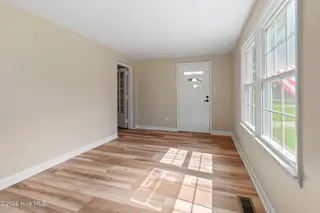 209 N Thompson Street, Whiteville, NC 28472 – photo 4: Family Room