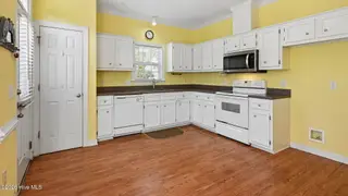 2954 Sherwin Downs Drive, Grimesland, NC 27837 – photo 11: 22-web-or-mls-2954 Sherwin Downs Drive-1