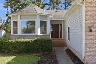 6013 Pelican Drive, New Bern, NC 28560 – photo 3: 4-web-or-mls-0C0A8727