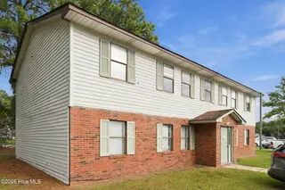 108 Ravenwood Drive, Jacksonville, NC 28546 — 8-bedroom home in Ravenwood, Jacksonville, NC, photo 18 of 18: 5-web-or-mls-02_edit