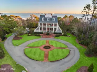 118 Buena Vista Drive, Newport, NC 28570 – photo 3: 172-web-or-mls-DJI_0099