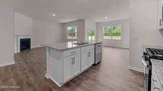 2027 Minnette Circle, New Bern, NC 28562 – photo 5: 35-web-or-mls-DSC_6399