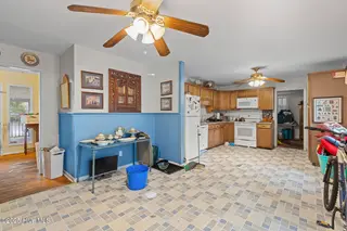 712 Page Drive, Jacksonville, NC 28540 — 4-bedroom home in Northwoods, Jacksonville, NC, photo 6 of 18: Kitchen/Dining