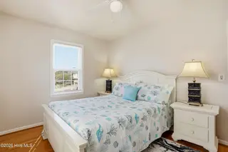 2004 W Beach Drive, Oak Island, NC 28465 – photo 23: 2004_W_Beach_Dr_Oak_Island_NC (40)