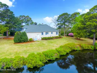 8932 Woodcreek Circle, Wilmington, NC 28411 — 4-bedroom home in Porters Neck Plantation, Wilmington, NC, photo 5 of 63: 8932 Woodcreek Cir MLS-4