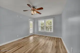 227 Gazebo Court, Wilmington, NC 28409 — 6-bedroom home in Inlet Point Harbor, Wilmington, NC, photo 15 of 67: Second-Floor Bedroom 1
