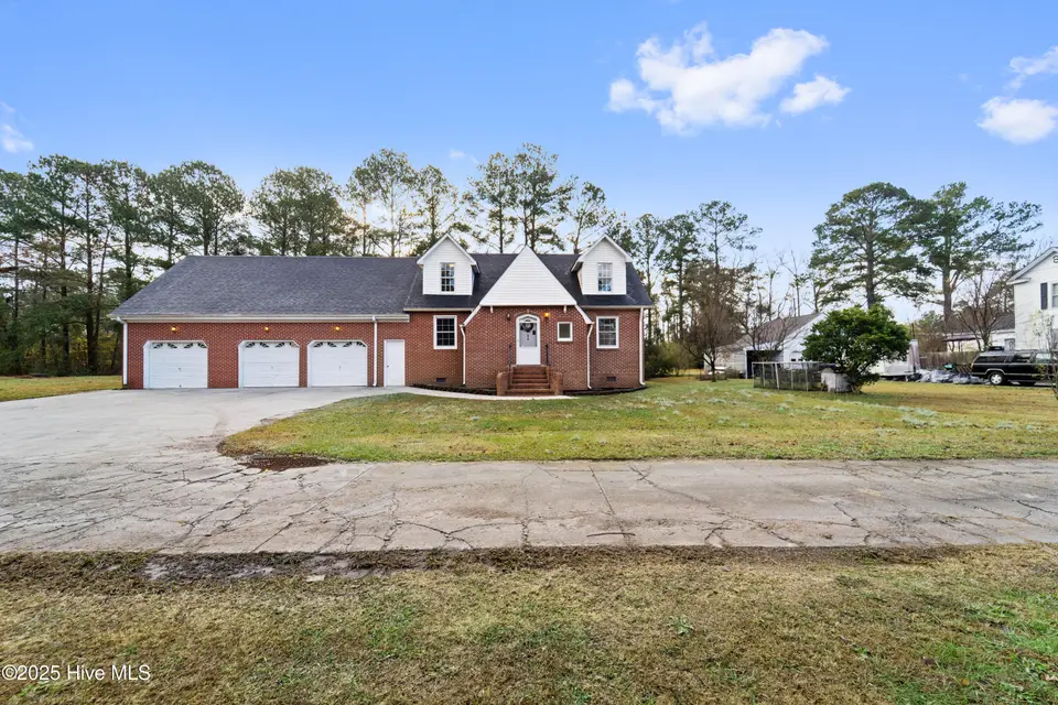 190 Huffmantown Road, Richlands, NC 28574 – photo 1 of 64: DSC09326