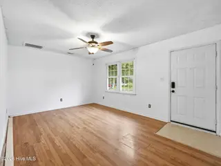 407 Kenwood Drive, Jacksonville, NC 28540 – photo 4