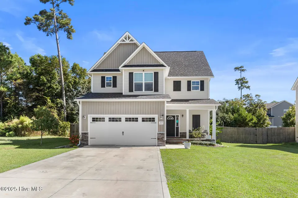 257 Marsh Haven Drive, Sneads Ferry, NC 28460 – photo 1 of 37: 257 Marsh Haven Drive
