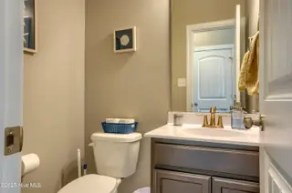 326 Lonesome Dove Court, Maysville, NC 28555 — 4-bedroom home in Village Creek, Maysville, NC, photo 14 of 40: 326 Lonesome Dove - Interior_10