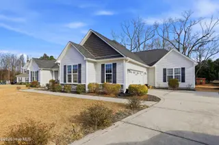 210 Kingsmill Drive, Pikeville, NC 27863 — 4-bedroom home in Gracyn's Creek, Pikeville, NC, photo 2 of 33: 02-210 Kingsmill Dr-2