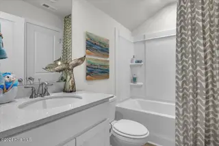 4120 Balboa Avenue, Leland, NC 28451 – photo 23: Second Floor bathroom
