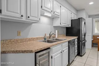 1714 Deerfield Drive SW Apt 2, Ocean Isle Beach, NC 28469 — 2-bedroom condo in Brick Landing, Ocean Isle Beach, NC, photo 12 of 39: 1714_Deerfield_Apt2-11