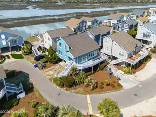 17 Sandpiper Drive, Ocean Isle Beach, NC 28469 — 5-bedroom home in Island Park, Ocean Isle Beach, NC, photo 5 of 54: Island Park