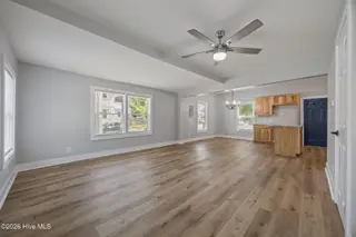 723 & 725 N Market Street, Washington, NC 27889 – photo 9: 725 Living area