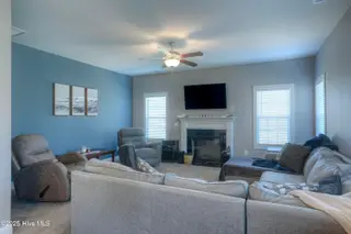 326 Lonesome Dove Court, Maysville, NC 28555 — 4-bedroom home in Village Creek, Maysville, NC, photo 12 of 40: 326 Lonesome Dove - Interior_8