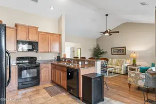 34 Lighthouse Cove Loop 113, Calabash, NC 28467 — 3-bedroom home in Lighthouse Cove, Calabash, NC, photo 14 of 46: 19-web-or-mls-cammediallc.com-24