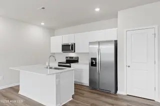 217 Keira Lane NW, Supply, NC 28462 — 3-bedroom home in Richmond Hills, Supply, NC, photo 15 of 23: Kitchen