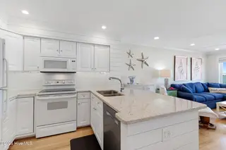 1010 Salter Path Road 6, Indian Beach, NC 28512 – photo 10: Kitchen with island