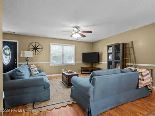 344 Riggs Road, Hubert, NC 28539 – photo 7: Living Room