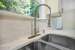 931 W Connecticut Avenue, Southern Pines, NC 28387 – photo 6: FTP-Real-Estate-Media-931 W Connecticut_