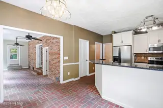 305 Grovediere Lane, Hampstead, NC 28443 — 4-bedroom home in Forest Sound, Hampstead, NC, photo 19 of 75