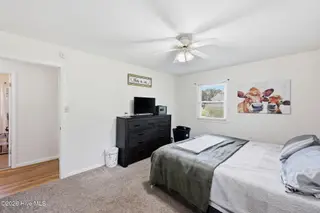 612 Lee Drive, Havelock, NC 28532 – photo 13: 10-web-or-mls-0C0A6095