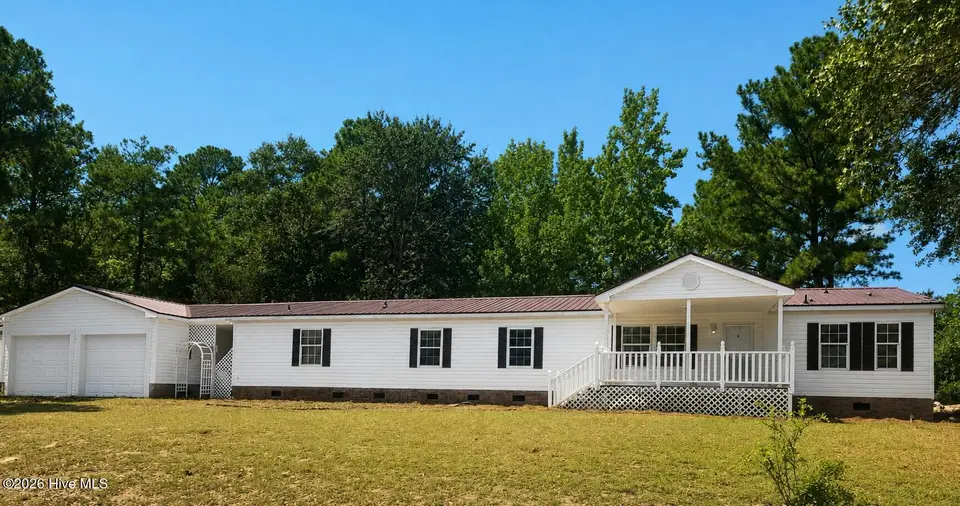 138 River Oaks Drive, Stella, NC 28582 – photo 1 of 47: 1000017959