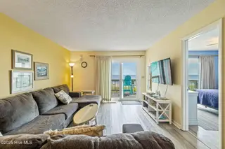 418 Carolina Beach Avenue N Unit 3b, Carolina Beach, NC 28428 – photo 8: 4-web-or-mls-GI - 418 Carolina Beach Ave
