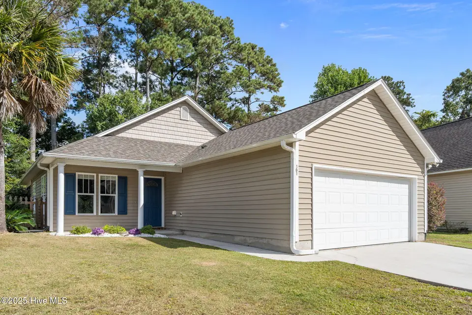 101 Southern Magnolia Court, Hampstead, NC 28443 — 3-bedroom home in Forest At Belvedere, Hampstead, NC, photo 1 of 1: 2-web-or-mls-_RAD4068