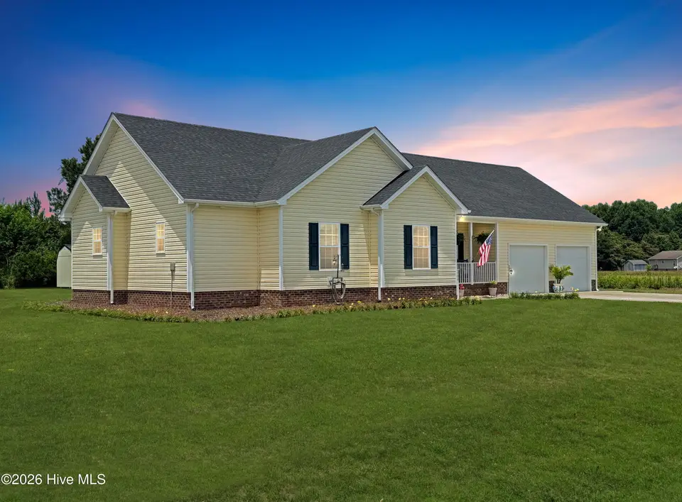 100 Cutters Lane, Elizabeth City, NC 27909 – photo 1 of 43: 1 Main Photo 1