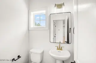 106 Lexington Lane, Southern Pines, NC 28387 – photo 17: DSC0549_50_51_52_53Interior02_copy_1
