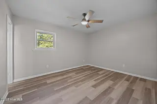 7 Walnut Drive, Jacksonville, NC 28546 – photo 15: 20251031150047132589000000-o