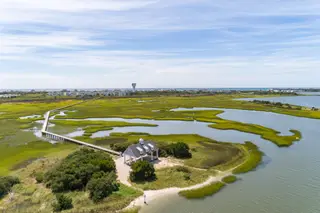 221 Sound Side Drive, Atlantic Beach, NC 28512 — 5-bedroom home in Bay Ridge, Atlantic Beach, NC, photo 11 of 60: Community Pier, Dock and Gazebo
